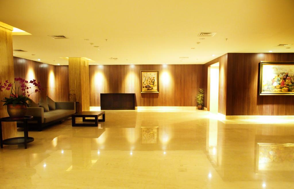 Arch Hotel Богор Екстер'єр фото