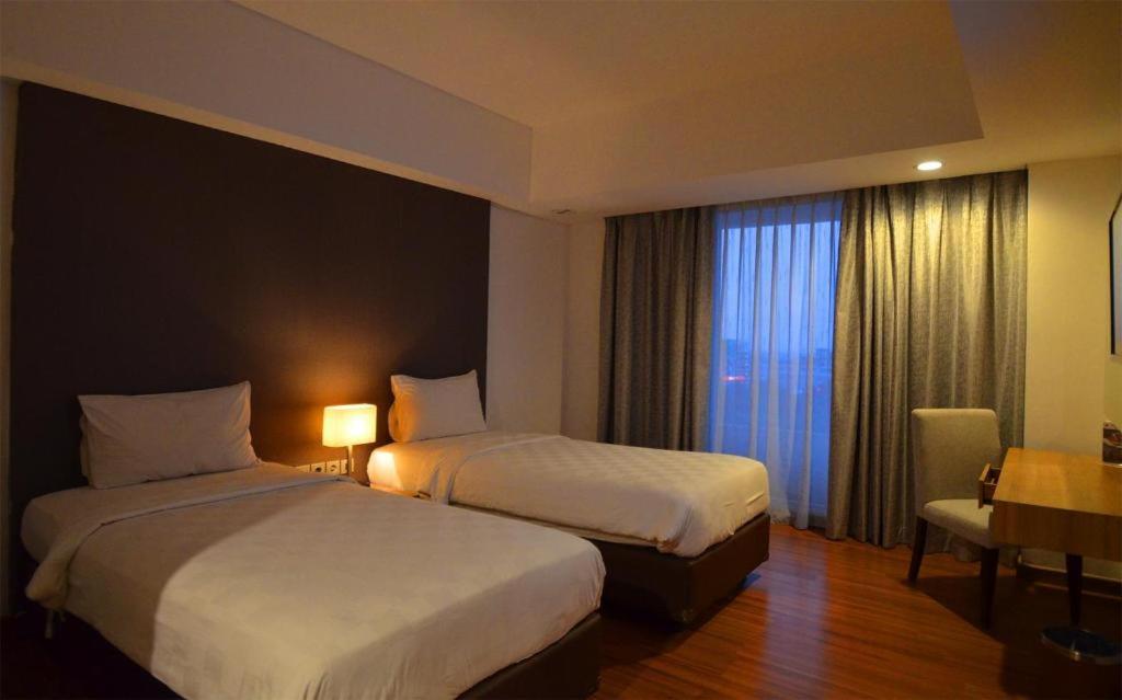 Arch Hotel Богор Екстер'єр фото