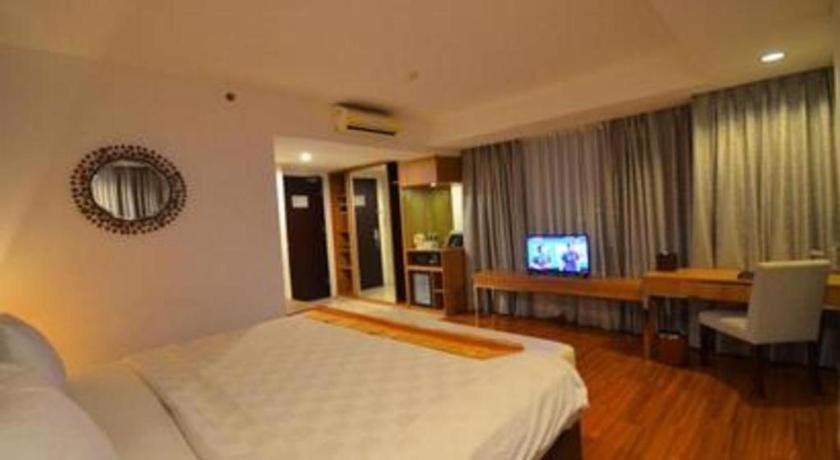 Arch Hotel Богор Екстер'єр фото