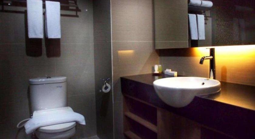 Arch Hotel Богор Екстер'єр фото