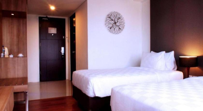 Arch Hotel Богор Екстер'єр фото
