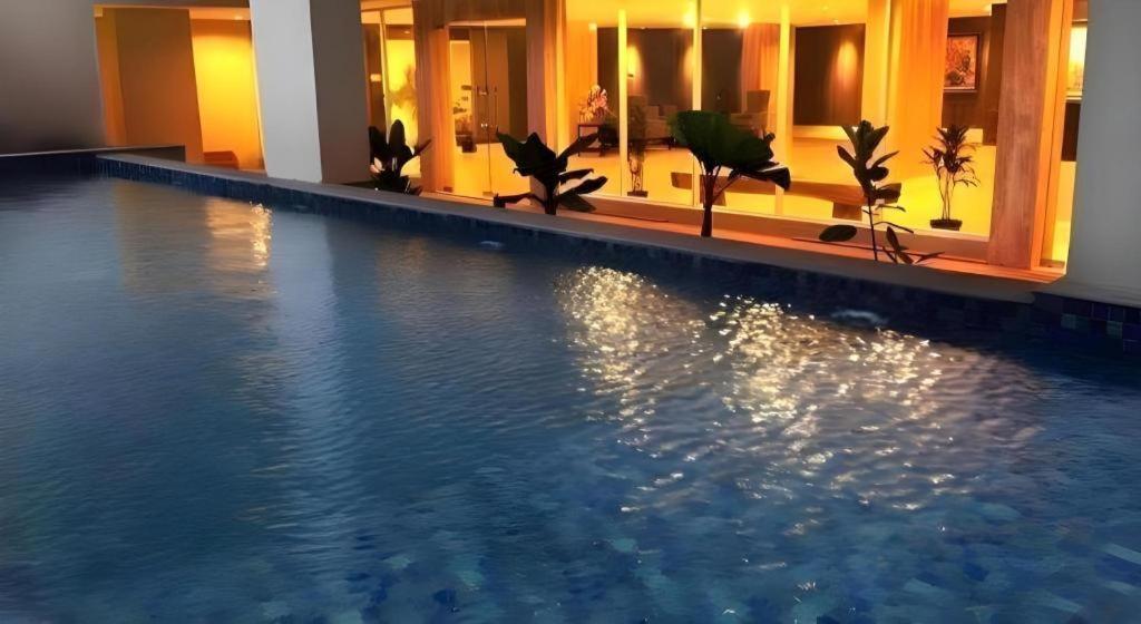 Arch Hotel Богор Екстер'єр фото